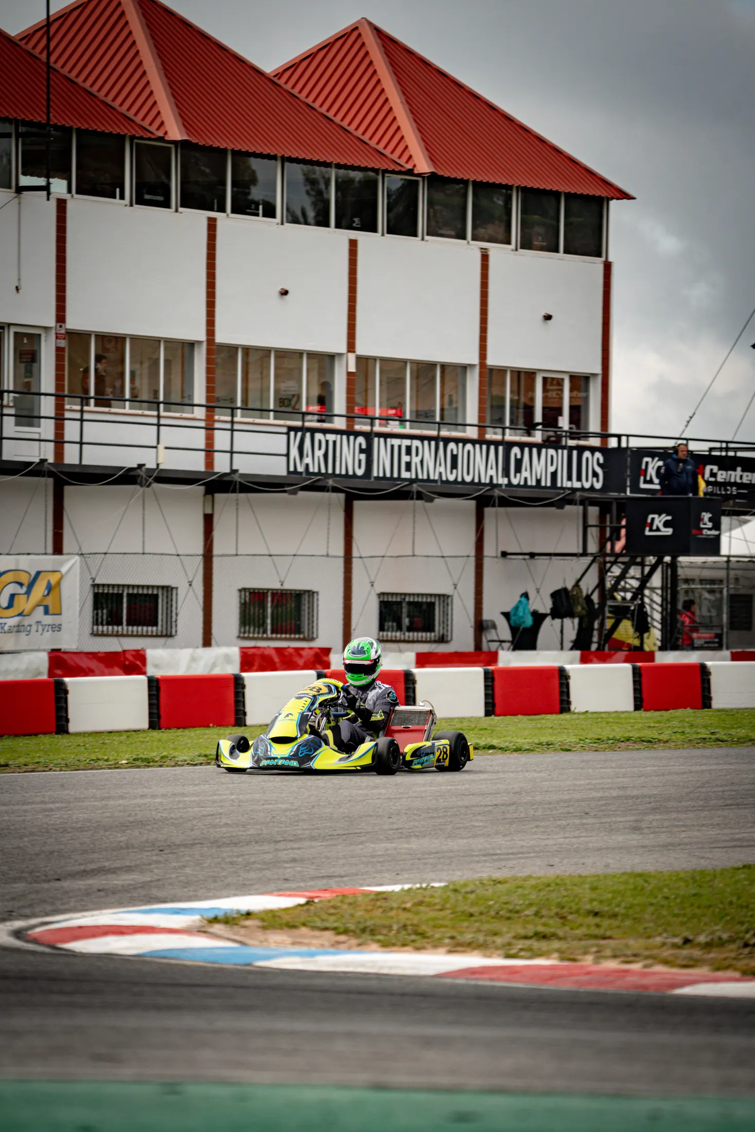 Daniel Dallakyan rodando con su kart en Campillos